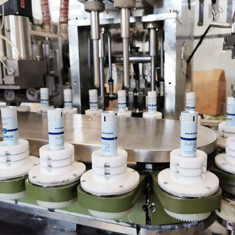 HTGF-160 Tube Filling Machine (64)